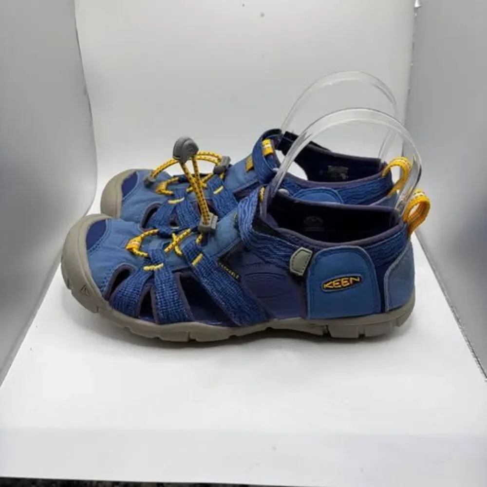 Kids KEEN Waterproof Sandals Size 5
